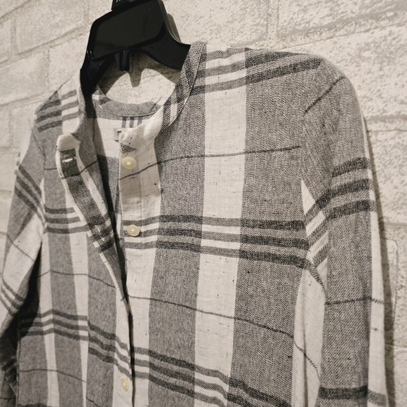 Madewell Plaid Button Down - Picture 3 of 8